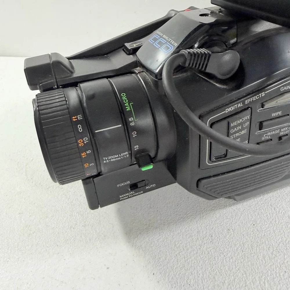 Vintage‎ Rare Variant Magnavox Movie-Maker S-VHS Camcorder VR9244AV01 TESTED